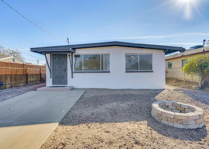 2 Mi To Dtwn & U Of A Campus! Bring Your Pets Holiday home *